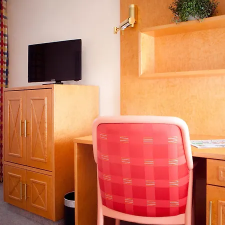 Roswitha Hotel 3*