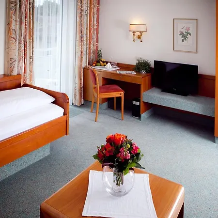 Roswitha Hotel 3*